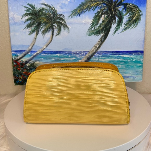 Louis Vuitton GUC Dauphine Cosmetic Pouch Yellow EPI Leather - Picture 8 of 13